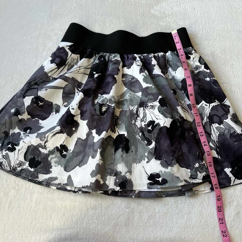 Express Design Studio skirt - Picture 3 of 7